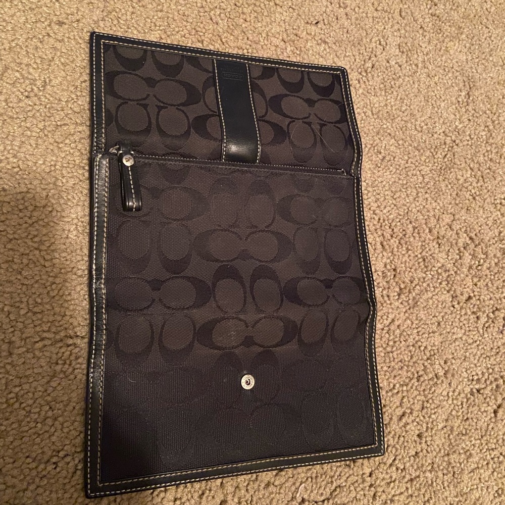 Coach wallet - Picture 2 of 3